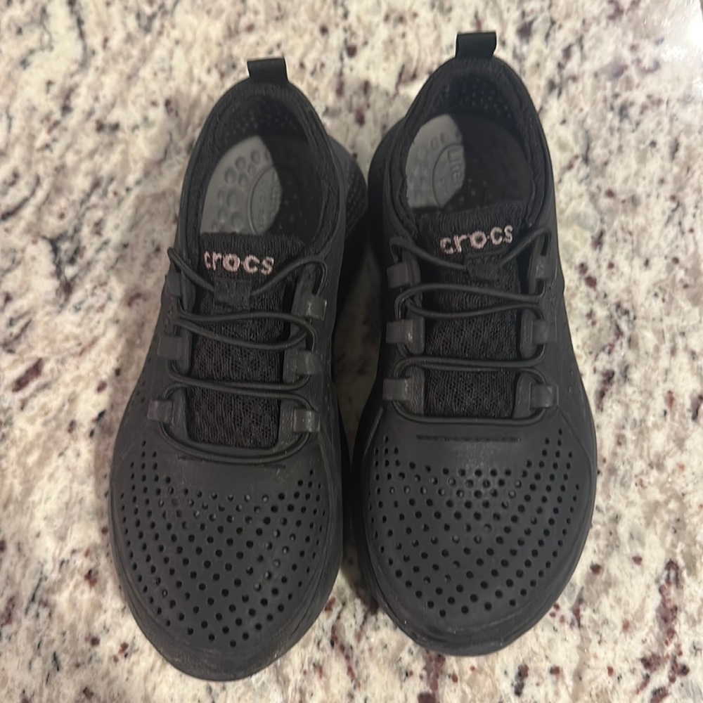 Black lite ride by crocs sneakers